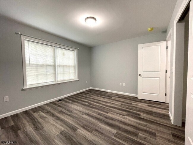 Building Photo - 12 Ryerson Rd