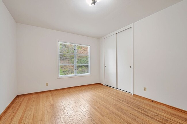 Building Photo - Charming Two-Bedroom Home in Miraloma Park...