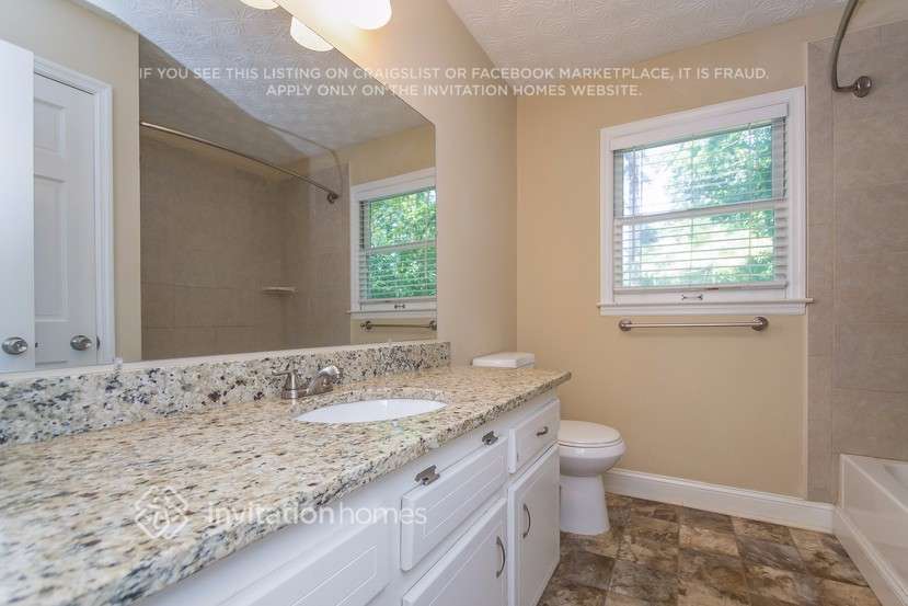 Building Photo - 4333 Alison Jane Dr NE
