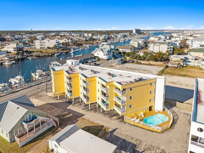 Building Photo - 302 Canal Dr