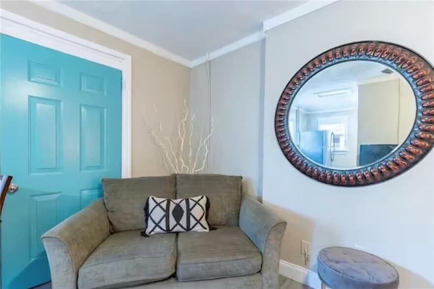 Building Photo - 235 Walnut St NW