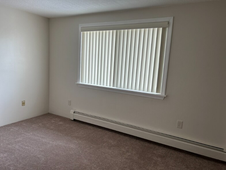 Building Photo - 1 Lancelot Court