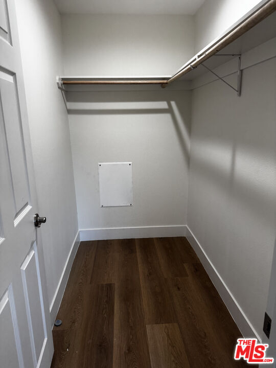 Building Photo - 731 E 33rd St