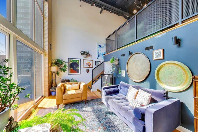 Building Photo - 1128 W Ardmore Ave