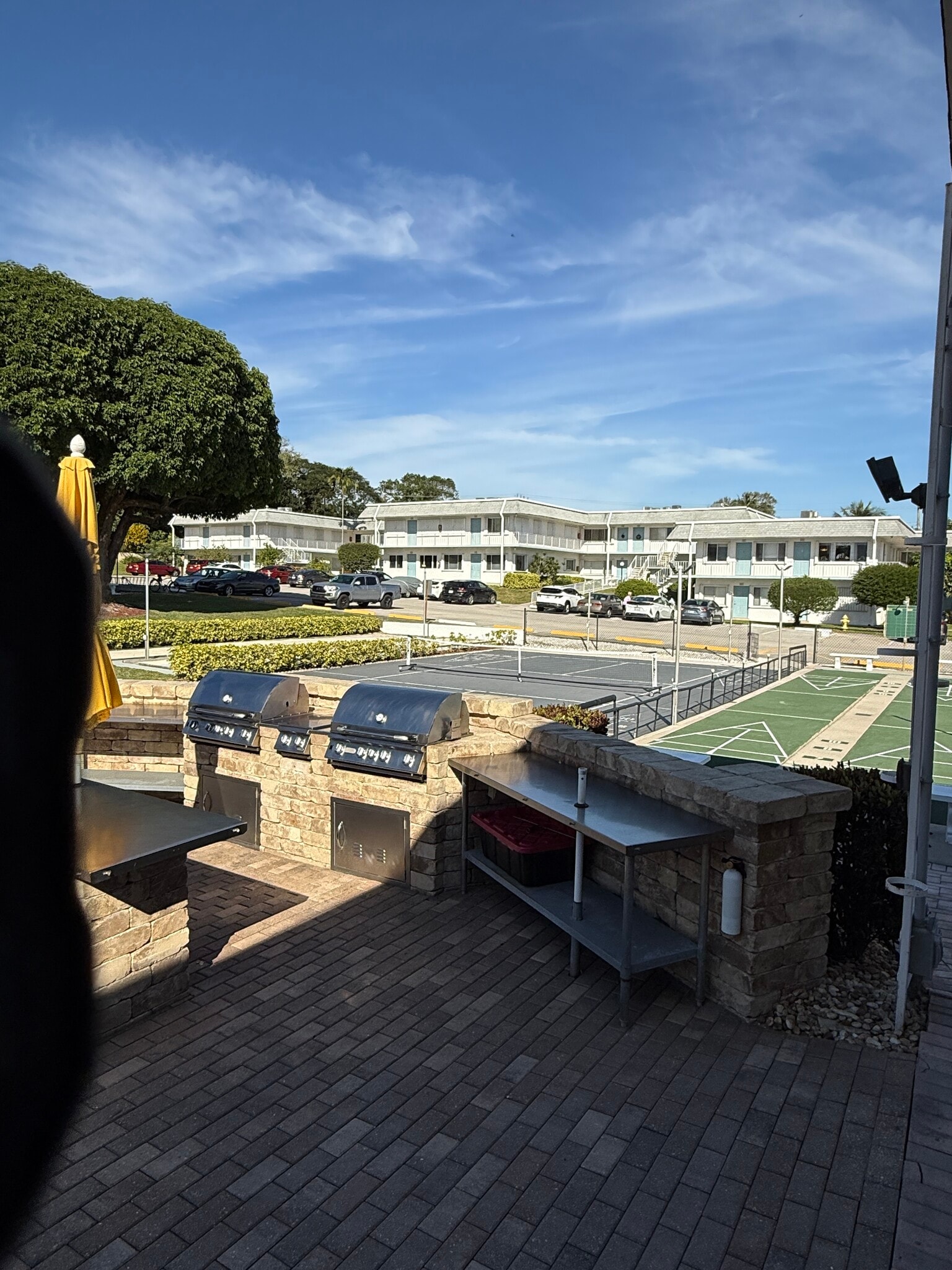 BBQ Grills, shuffleboard, tennis, and pickleball - 2960 Lake Osborne Dr