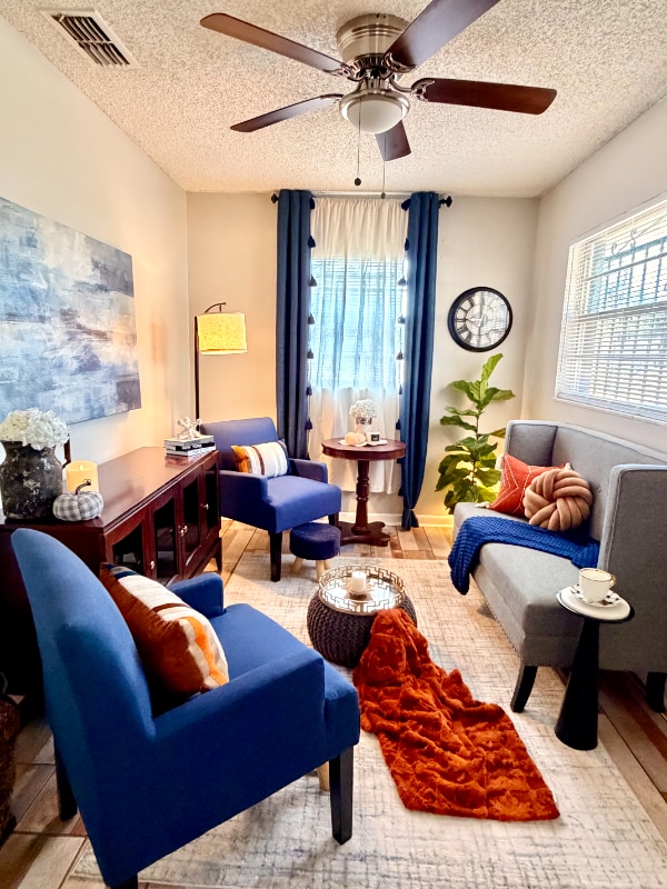 Building Photo - 704 W 13th St