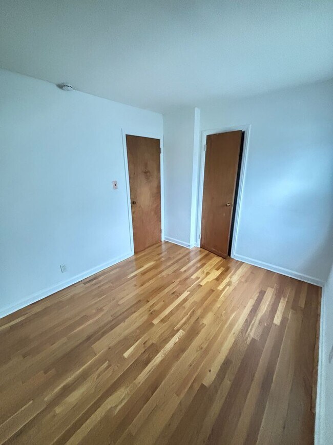 Building Photo - 4br Home for rent in Bethlehem PA