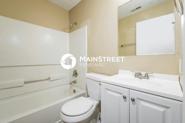 Building Photo - 3 Bedroom Pet-Friendly Home in Raleigh, NC with Main Street Renewal
