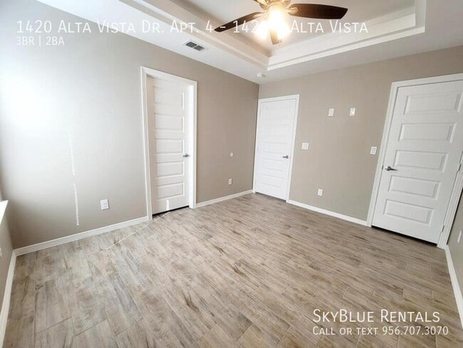 Building Photo - 1420 Alta Vista Dr