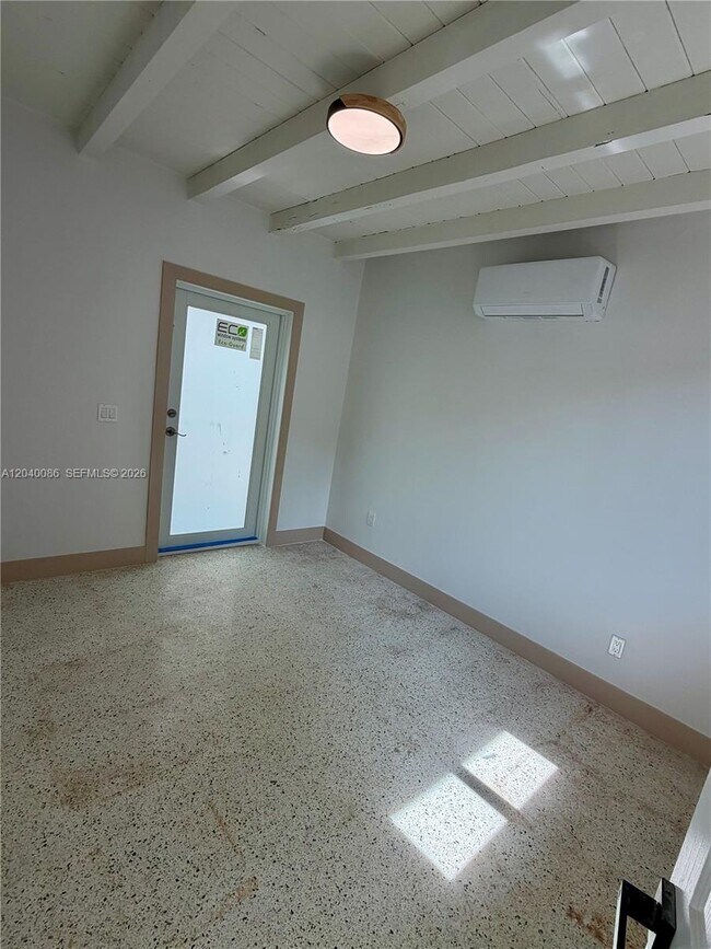 Building Photo - 8235 SW 62nd Pl
