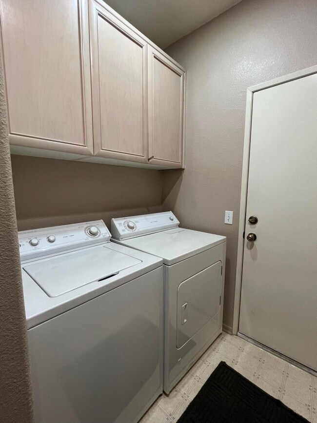 Building Photo - 248 Strada Fortuna