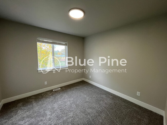 Building Photo - 1622 Hannah Ln