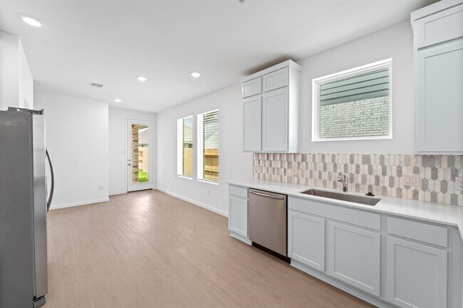 Building Photo - 6707 Sunset Velvet Dr