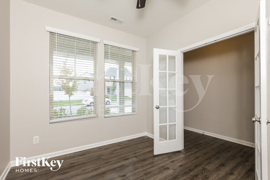 Building Photo - 104 Eastern Teal Dr