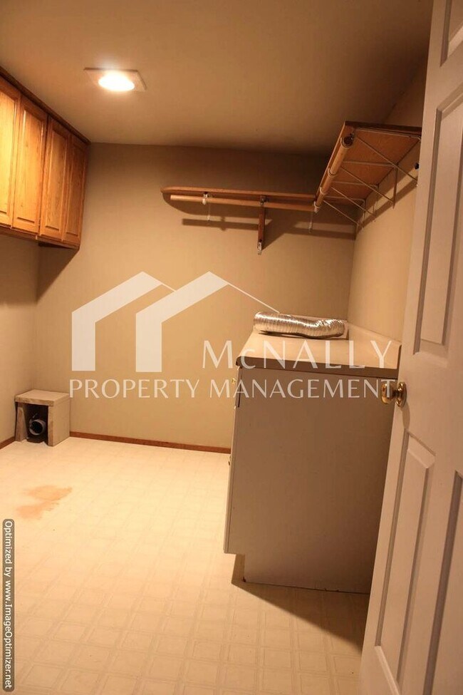 Building Photo - Lovely 3 bedroom Gig Harbor Home