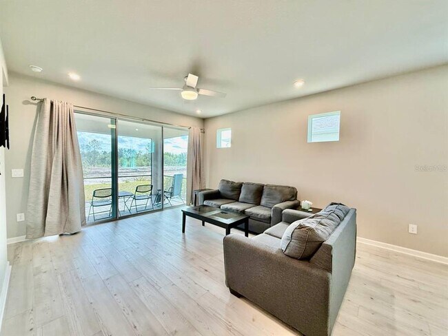 Building Photo - 6044 Timberdale Ave