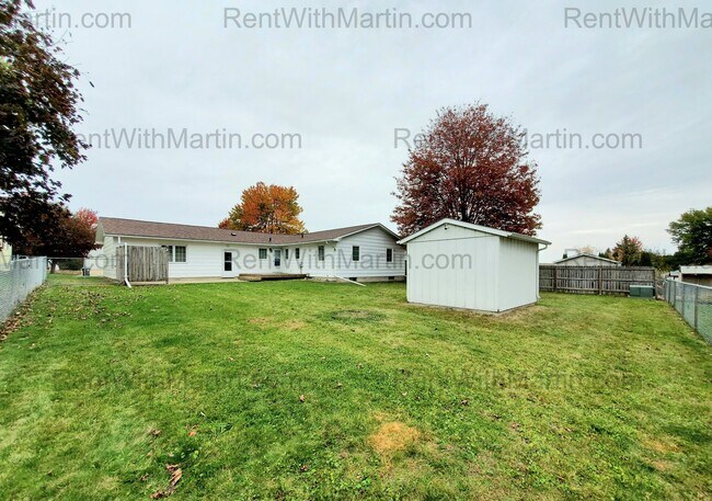 Building Photo - FOR RENT- lovely ranch home near amusement park with easy freeway access! Pets ok with conditions!