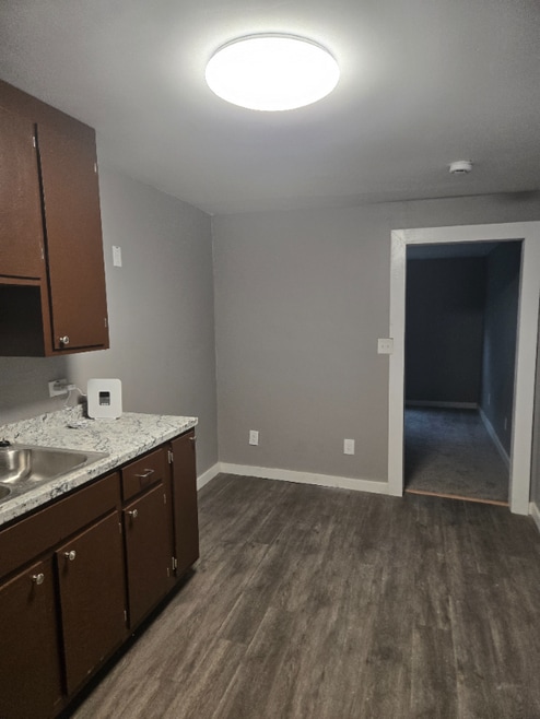 Building Photo - 2123 Highland Ave