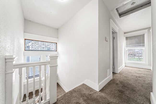 Building Photo - 1453 W 101st St