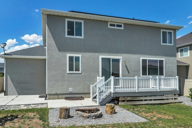 Building Photo - 7528 N Evans Ranch Dr