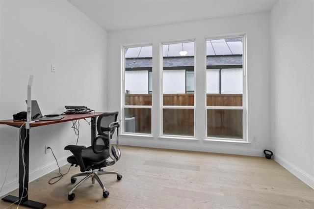Building Photo - 2241 Red Cedar Trl
