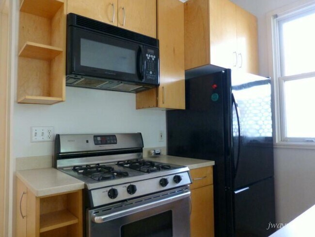 Primary Photo - 2646 3rd St