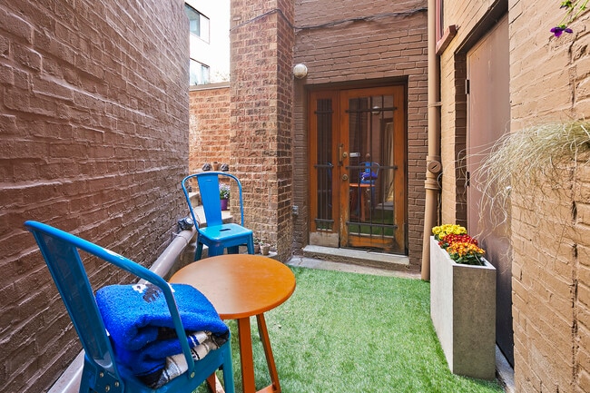 Building Photo - 3 Washington Cir NW