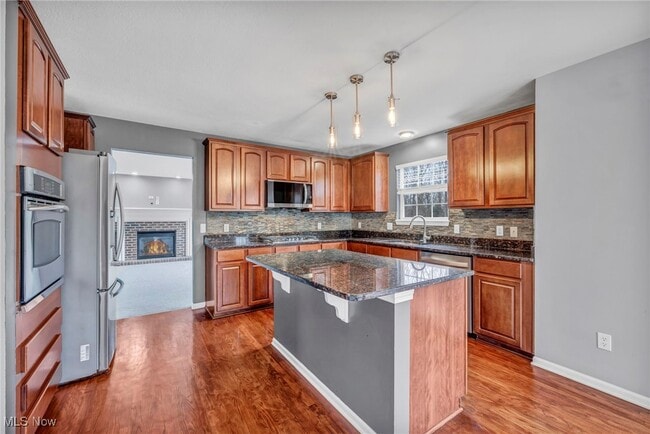 Building Photo - 10375 Kerwick Ct