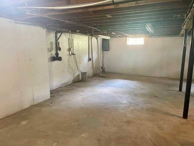 Building Photo - 15 Proulx St