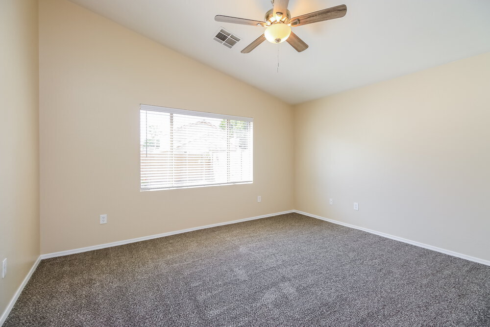 Building Photo - 495 W Scott Ave