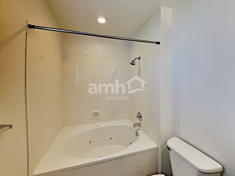 Building Photo - 2484 W 1325 N