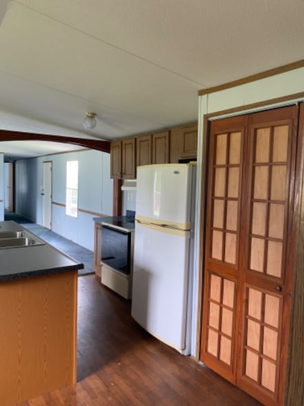Building Photo - 2147 Watts Dr