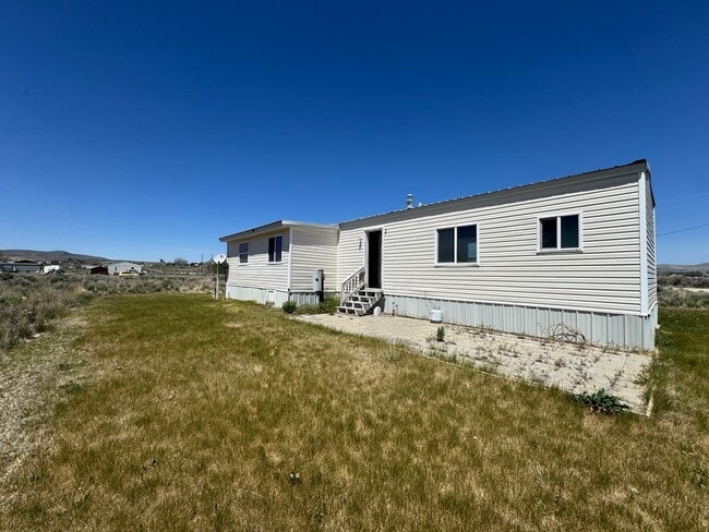 Building Photo - Cute 2 bedroom/2 bath in spring creek