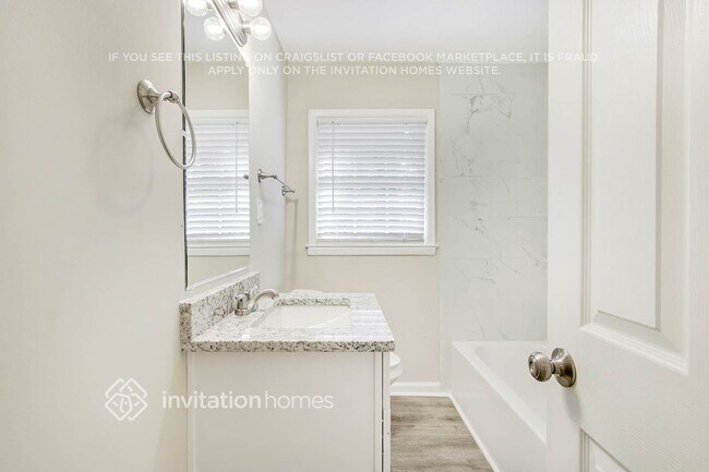 Building Photo - 7110 Carolyn Cir