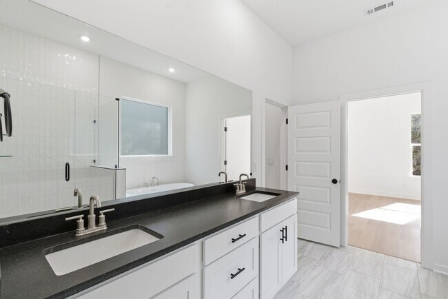 Building Photo - 1858 E Fiji St