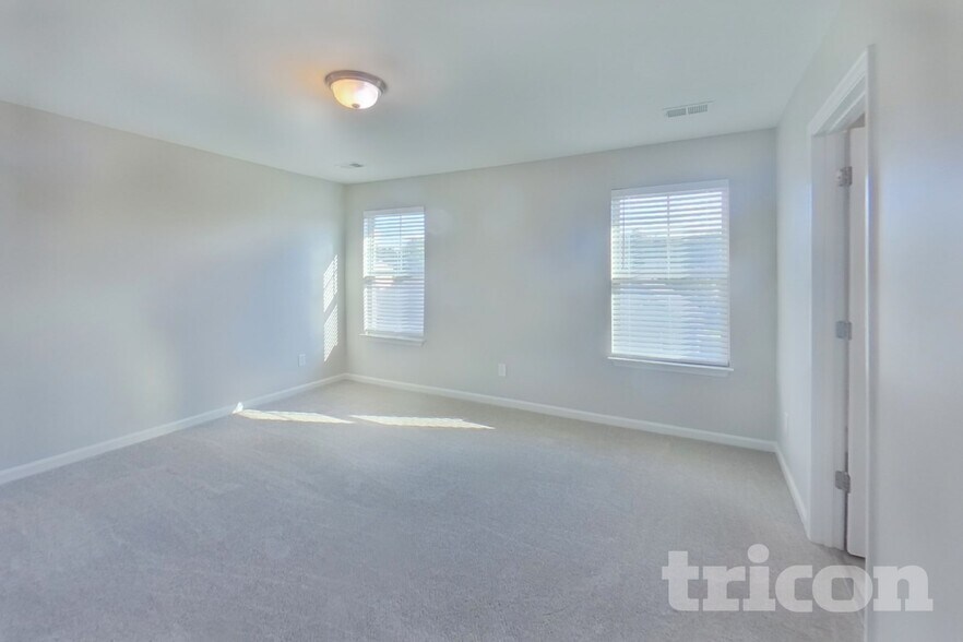 Building Photo - 539 Branch Wood Dr