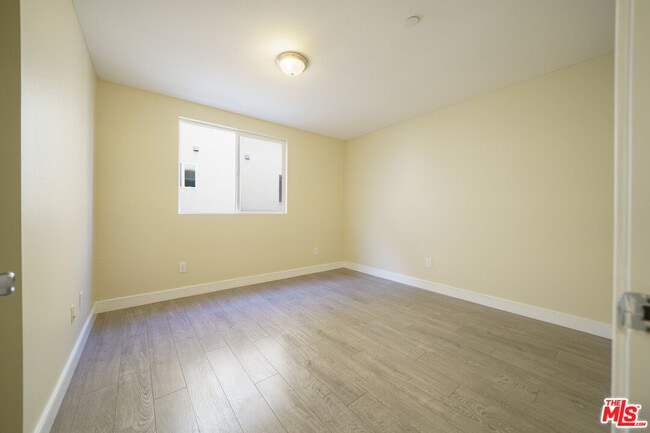 Building Photo - 6514 Brynhurst Ave