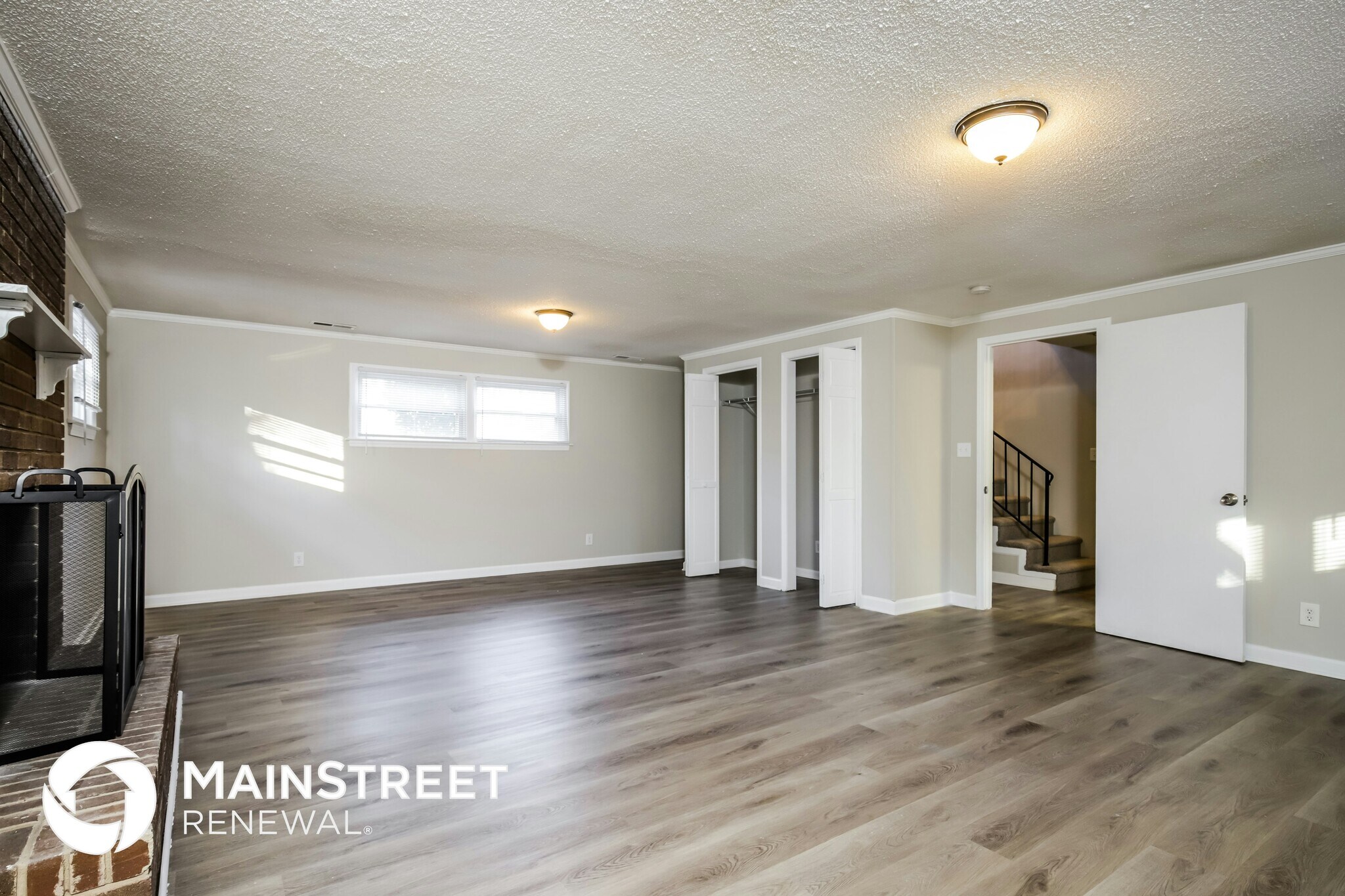 Building Photo - 258 Shallowbrook Dr