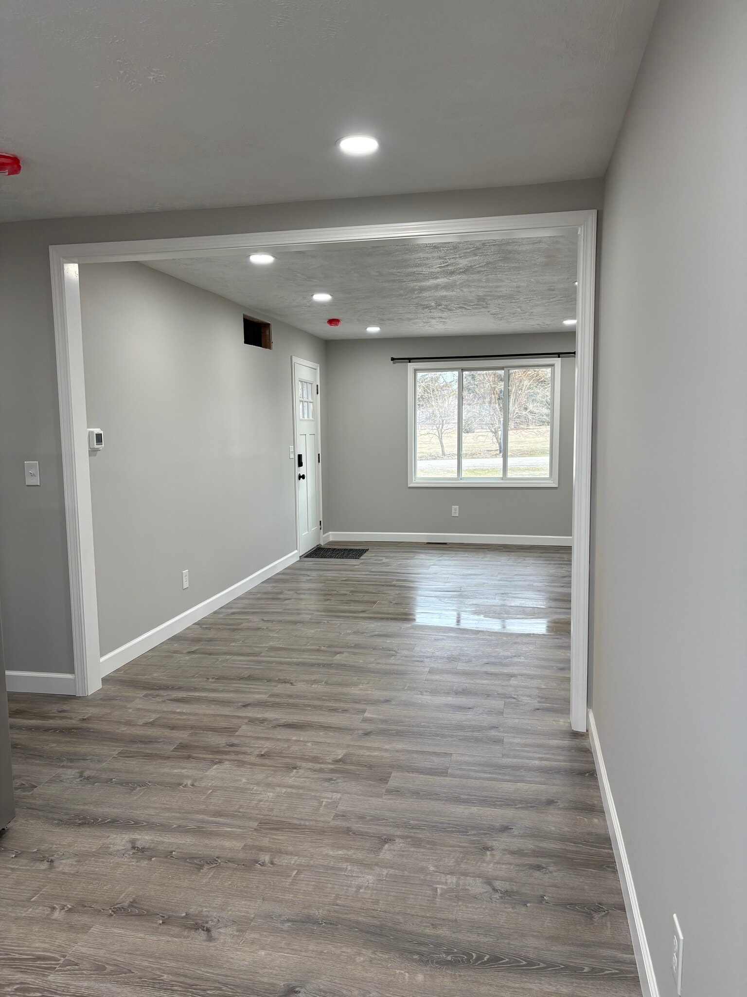 Building Photo - 3140 Springmill West Rd