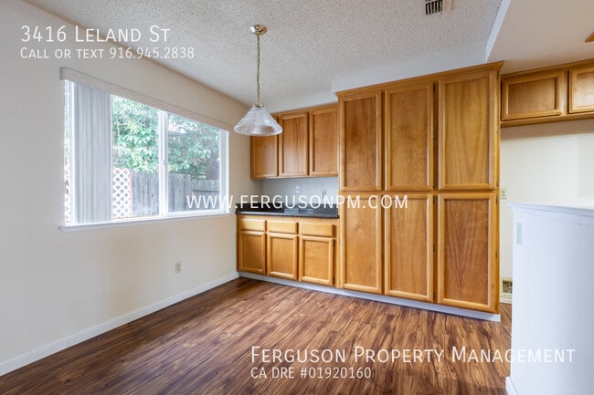 Building Photo - 3416 Leland St