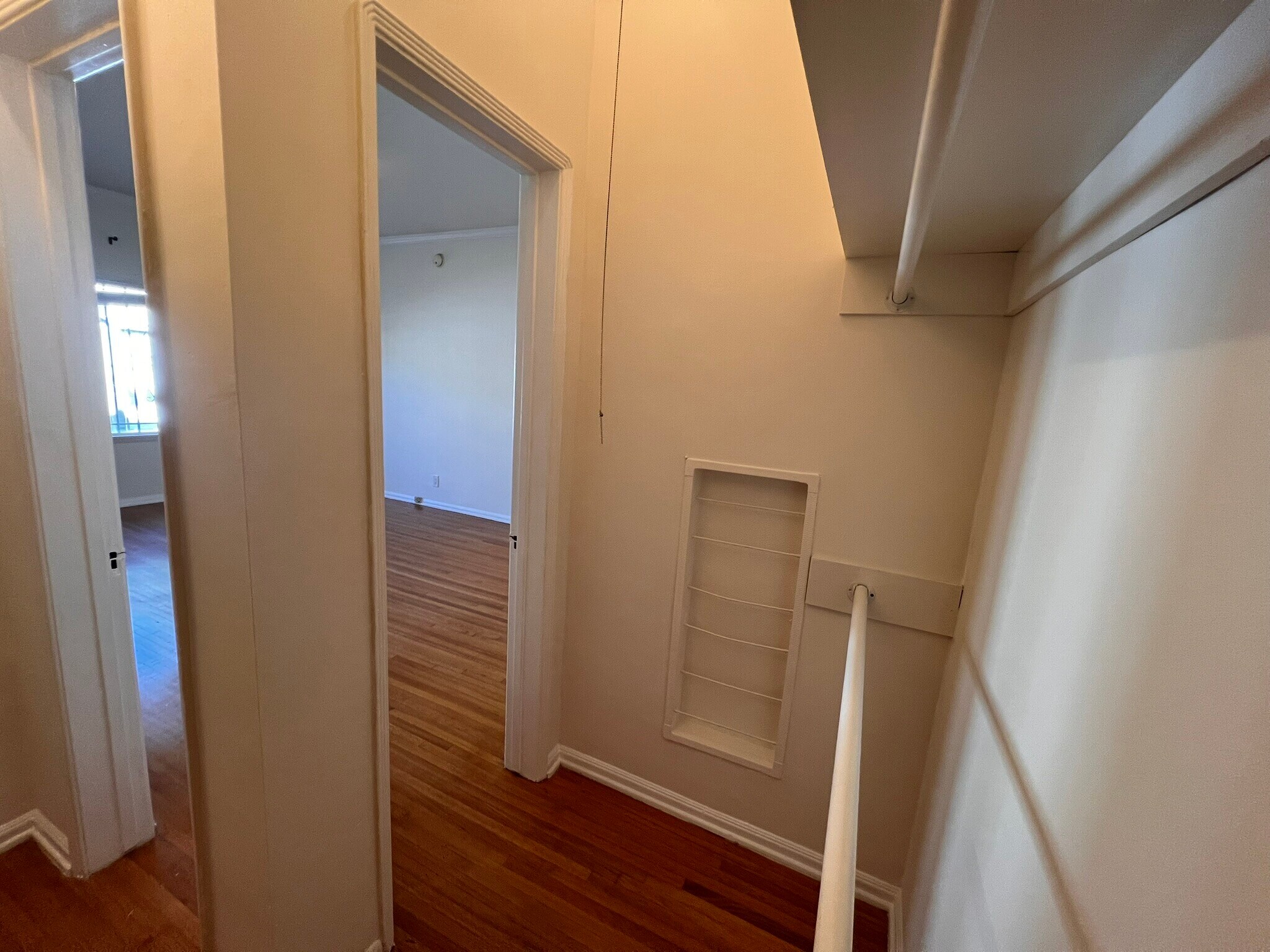 Building Photo - 1248 S La Jolla Ave