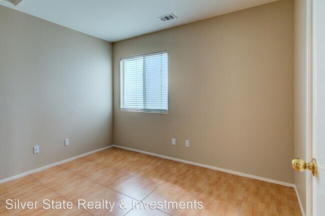 Building Photo - 2 br, 2.5 bath House - 6578 MARILYN MONROE...