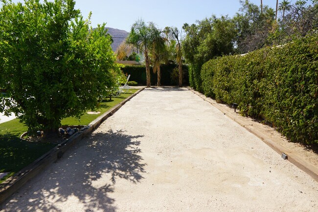 Building Photo - 45945 Verba Santa Dr