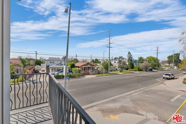 Building Photo - 6006 Klump Ave