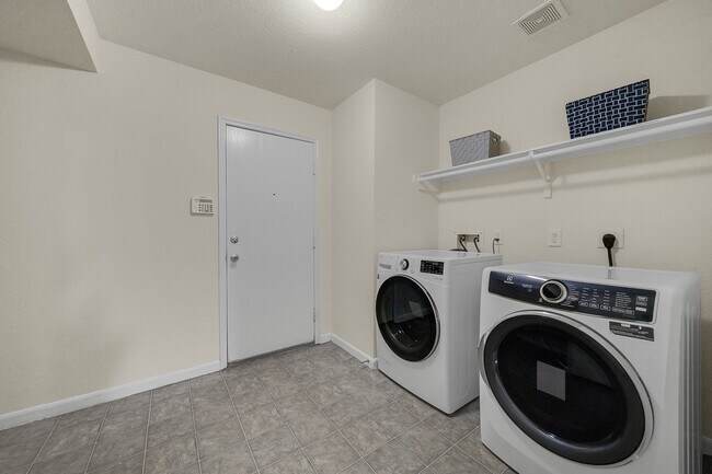 Building Photo - 20703 Cypress Post Dr