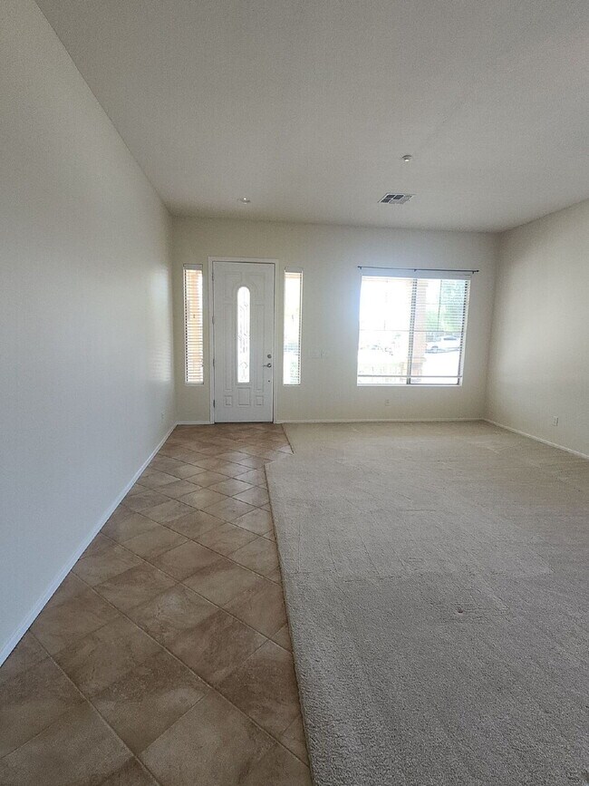 Building Photo - "Charming 3-Bed with 2 Full Baths and 2,162 Sq Ft of Comfort in Vistancia Village Peoria, AZ!"