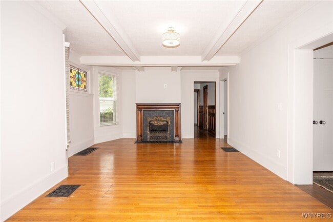 Building Photo - 933 Tifft St