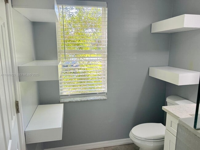 Building Photo - 2013 Finland Dr