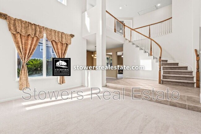 Building Photo - 1570 Eastlake Cir