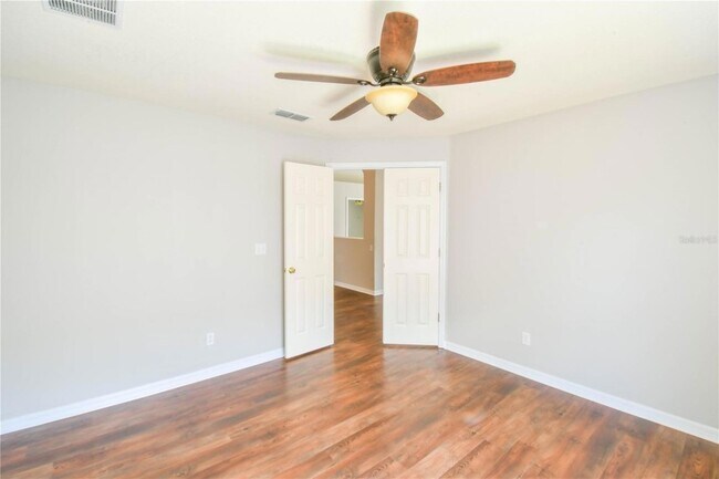 Building Photo - 1094 Bluegrass Dr